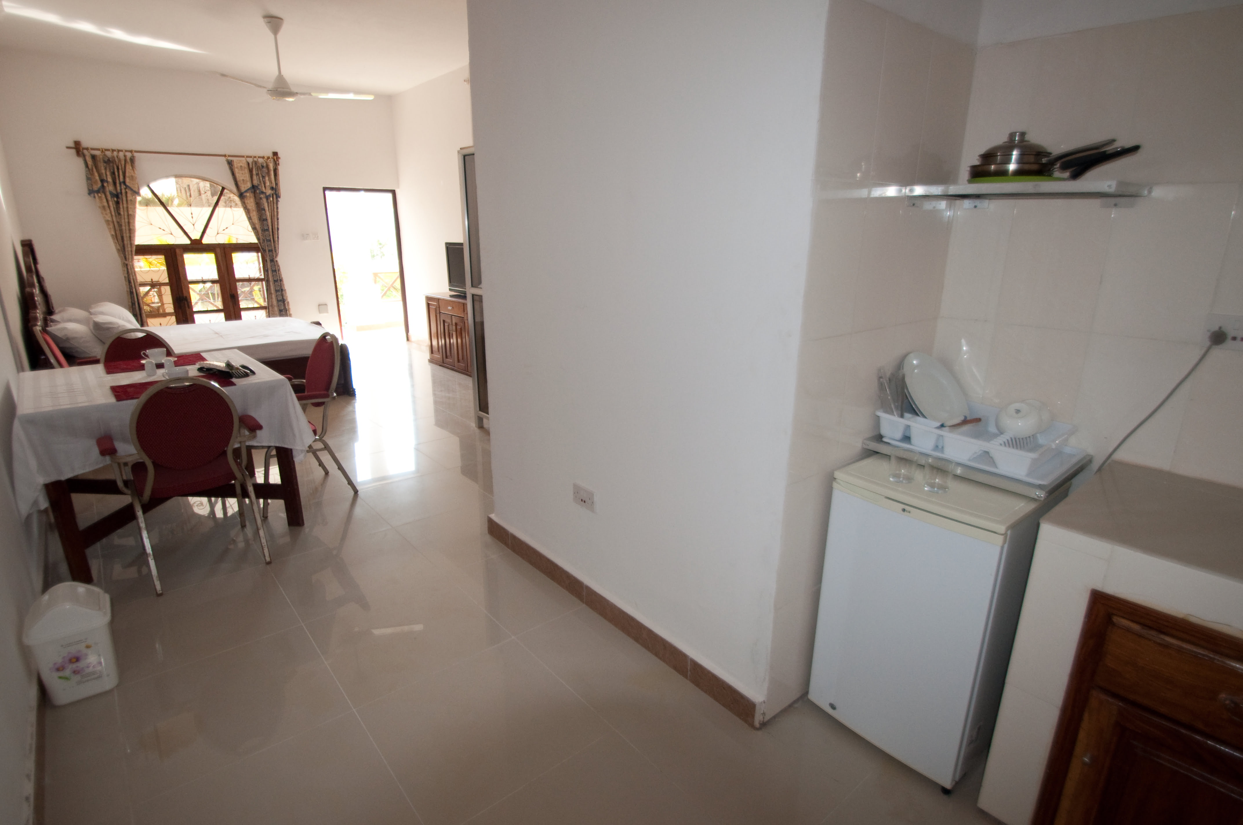 Prepare your favorite meals in our fully equipped kitchenette. This studio holiday apartment offers everything you need for a self-catering stay.